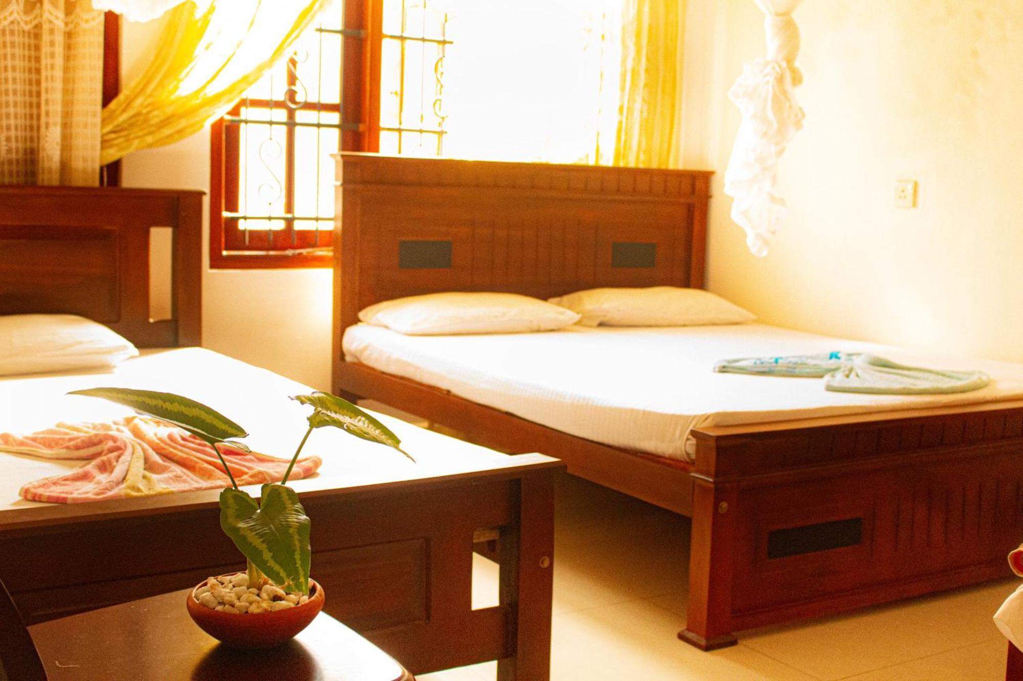 Golden Town Hostel Tangalle Eksteriør bilde