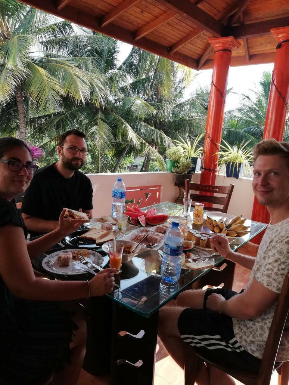Golden Town Hostel Tangalle Eksteriør bilde